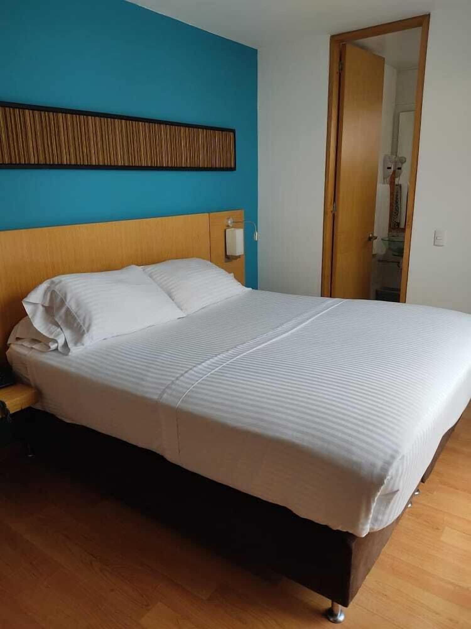Hotel Dorado Ferial Bogota Exterior photo