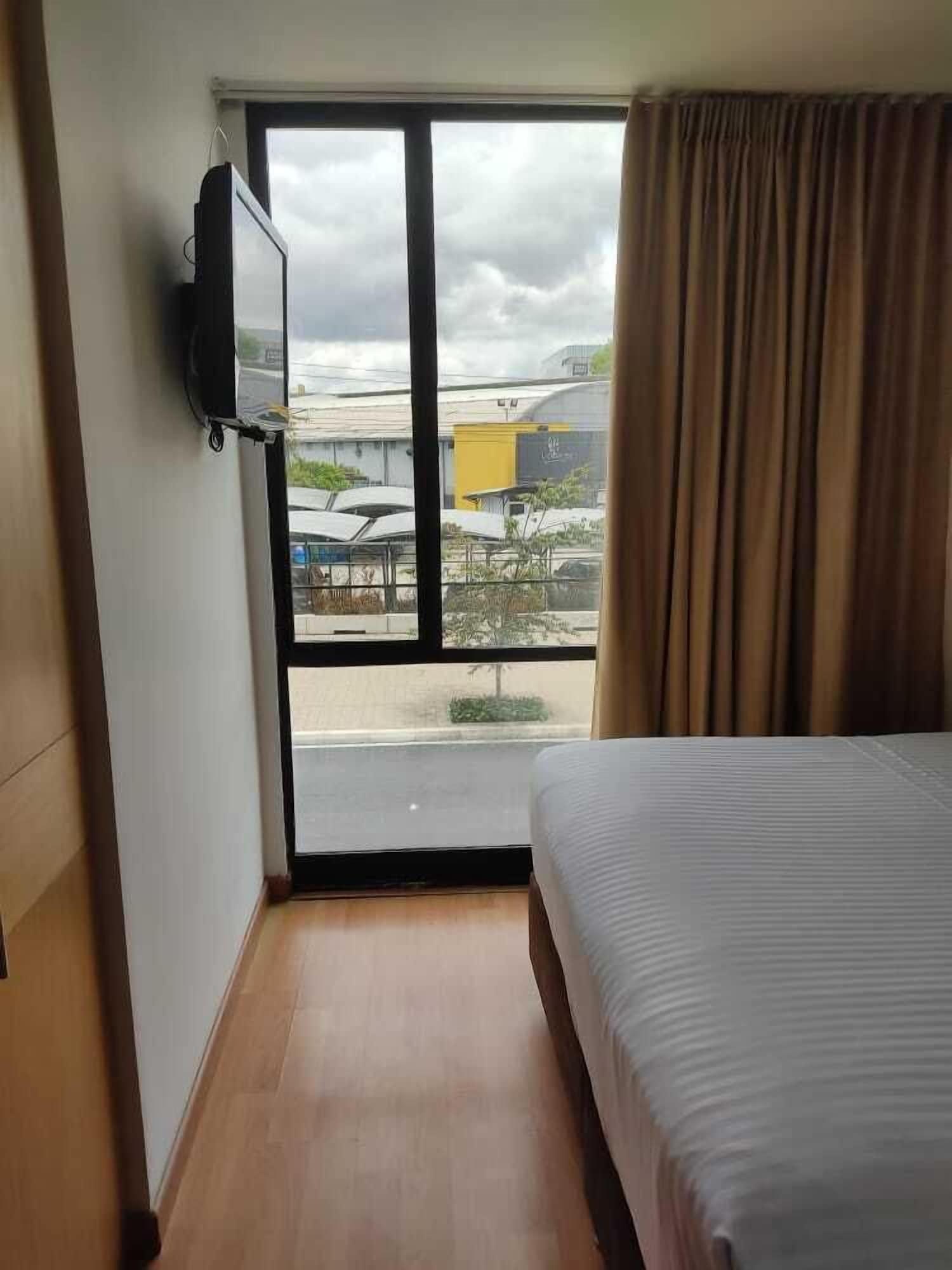 Hotel Dorado Ferial Bogota Exterior photo