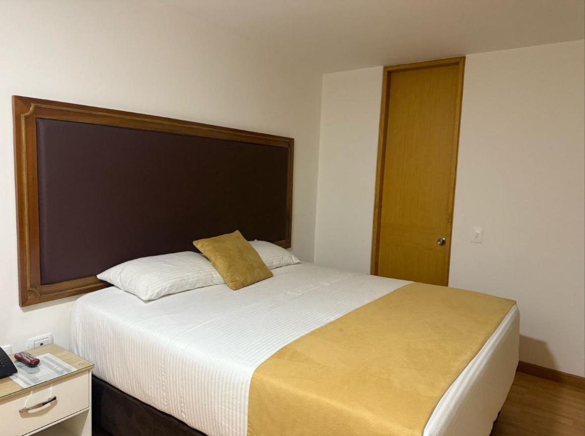 Hotel Dorado Ferial Bogota Exterior photo