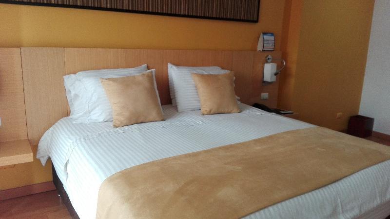 Hotel Dorado Ferial Bogota Exterior photo